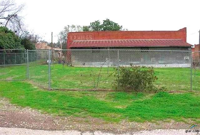 204 S Tyler St, Big Sandy, TX 75755